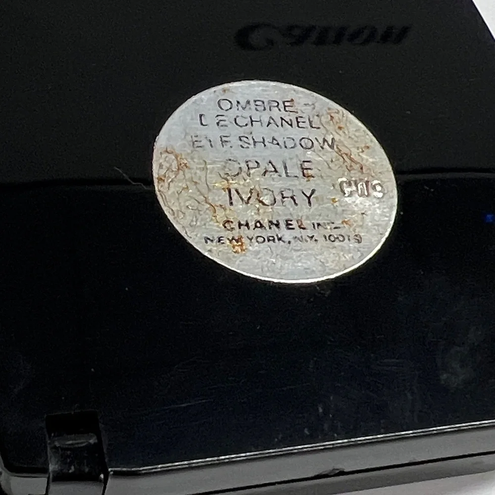Chanel Opale Ivory Ombré Le Chanel Eyeshadow